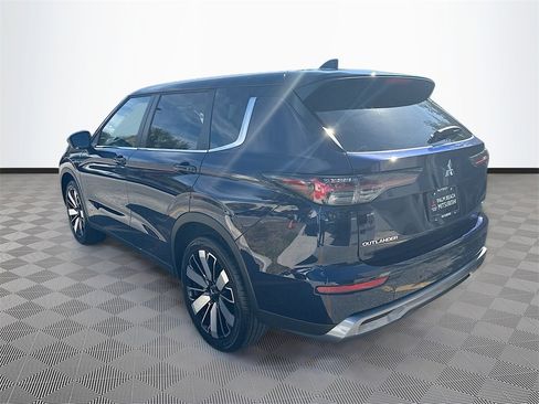 New 2026 Mitsubishi Outlander SE image 5