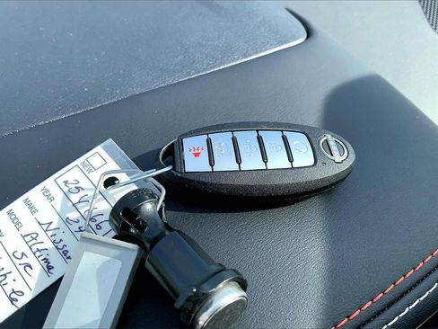 Certified 2024 Nissan Altima 2.5 SR w/ SR Premium Package image 11