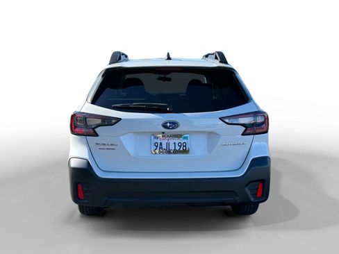 Used 2022 Subaru Outback Premium image 4