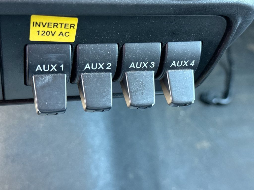 Used 2019 Ford Transit 150 130 Low Roof w/ Exterior Upgrade Package RWD image 22