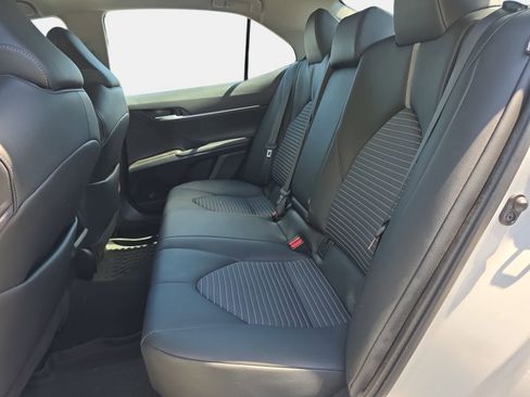 Used 2022 Toyota Camry SE image 13