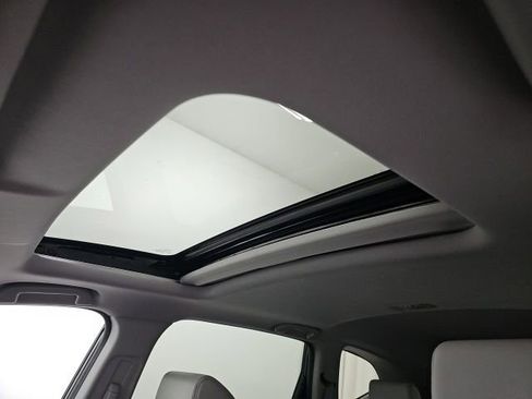 Used 2017 Honda CR-V Touring image 27