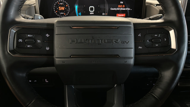 Used 2025 GMC Hummer EV 2X AWD/4WD image 16