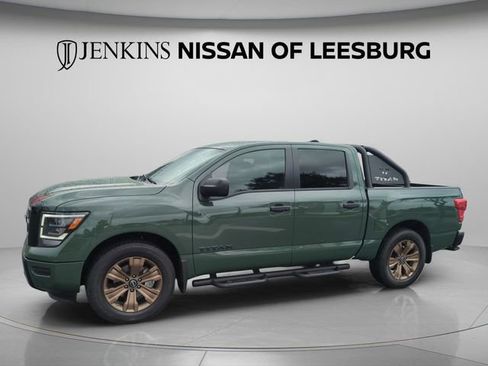 Certified 2024 Nissan Titan SV w/ SV Bronze Edition Package RWD image 13