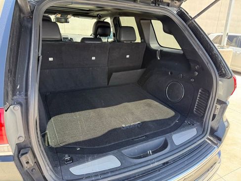 Used 2016 Jeep Grand Cherokee Summit AWD/4WD image 9