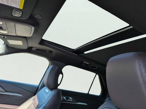 New 2025 Ford Explorer Platinum w/ Ultimate Package image 10