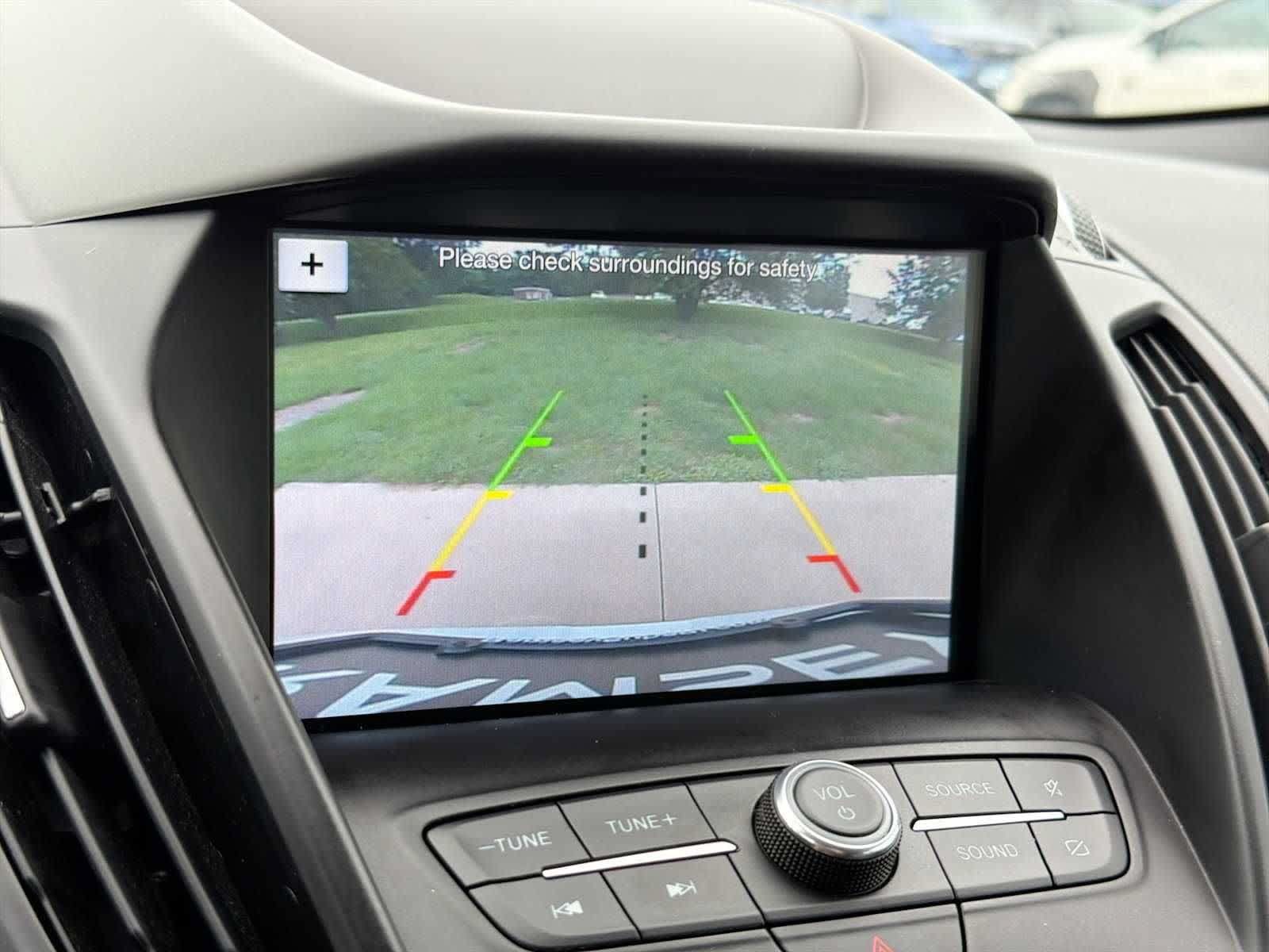 Used 2019 Ford Escape SE FWD image 23