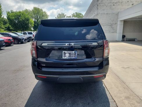 Certified 2022 Chevrolet Tahoe Z71 w/ Luxury Package AWD/4WD image 7