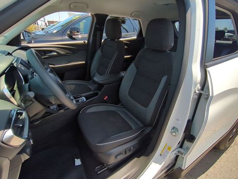 Used 2023 Chevrolet TrailBlazer LT FWD image 18