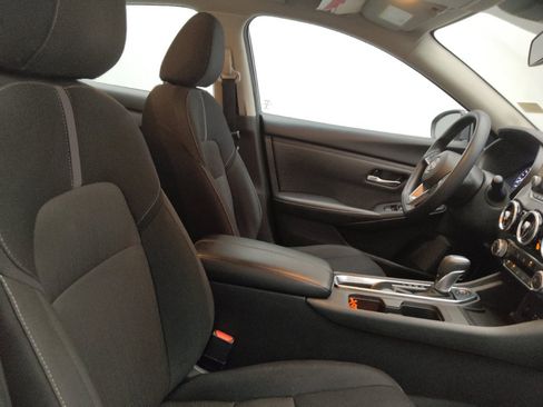 Used 2025 Nissan Sentra SV FWD image 21