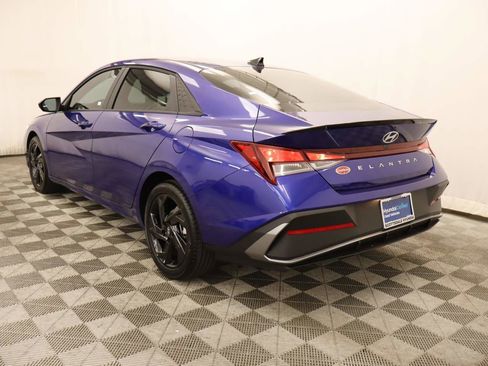 Used 2026 Hyundai Elantra Sport FWD image 4