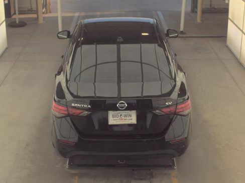 Used 2021 Nissan Sentra SV image 4