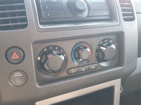 Used 2012 Nissan Pathfinder S image 22