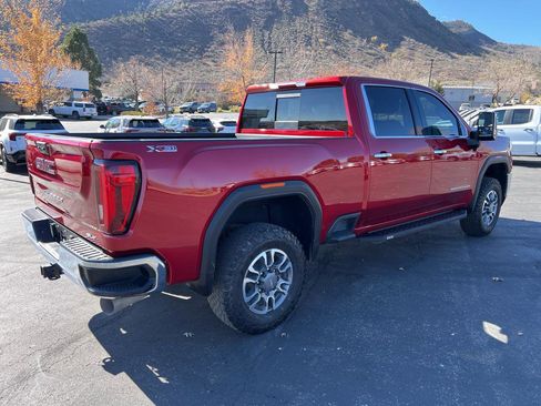 Used 2021 GMC Sierra 2500 SLT w/ SLT Convenience Package image 7