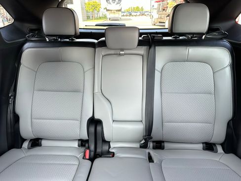Used 2025 Ford Escape SE FWD image 23