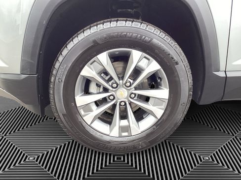 Used 2025 Chevrolet Equinox LT image 14