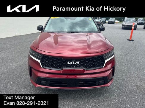 Used 2023 Kia Sorento SX FWD image 2