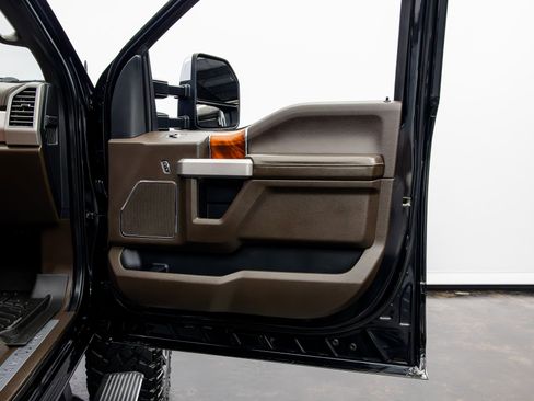 Used 2020 Ford F250 King Ranch w/ King Ranch Ultimate Package image 34