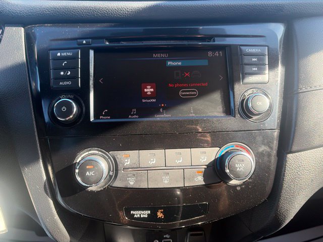 Used 2019 Nissan Rogue S w/ Special Edition Package FWD image 23