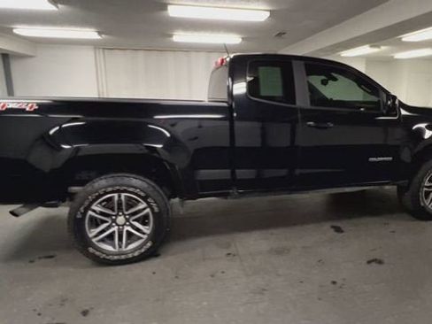 Certified 2019 Chevrolet Colorado W/T w/ Custom Special Edition AWD/4WD image 9
