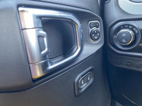 New 2025 Jeep Gladiator Willys image 29