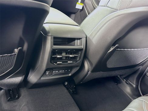 New 2026 Jeep Grand Cherokee Limited w/ Limited Altitude Package AWD/4WD image 20