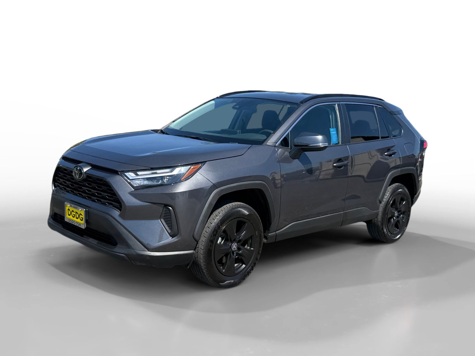 Used 2024 Toyota RAV4 XLE FWD image 1