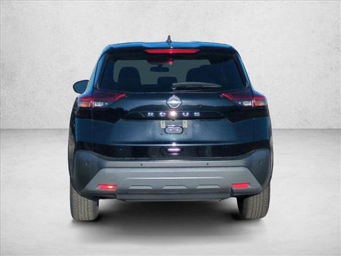 Used 2023 Nissan Rogue S image 6