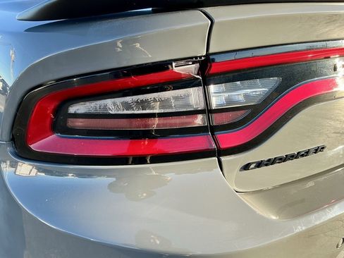 Used 2017 Dodge Charger SE w/ Power Sunroof Group image 14