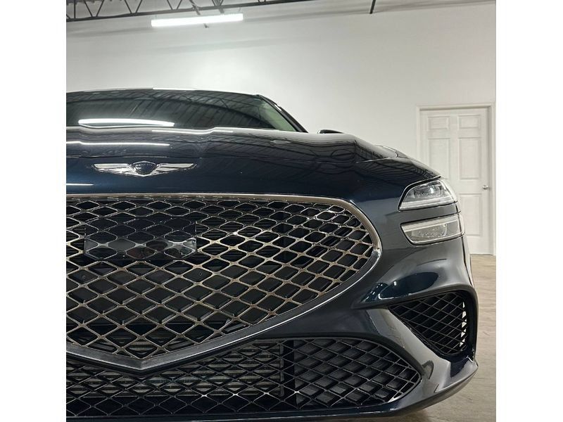Used 2023 Genesis G70 2.0T AWD/4WD image 5