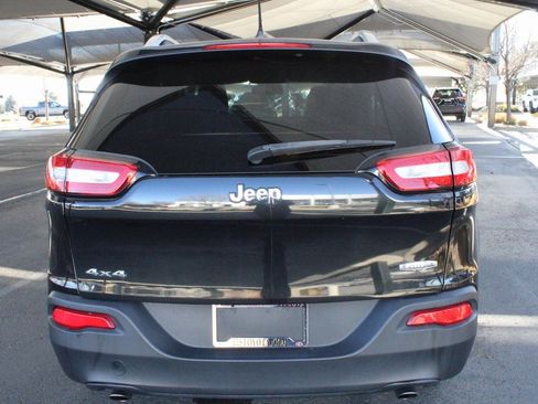 Used 2014 Jeep Cherokee Latitude image 15