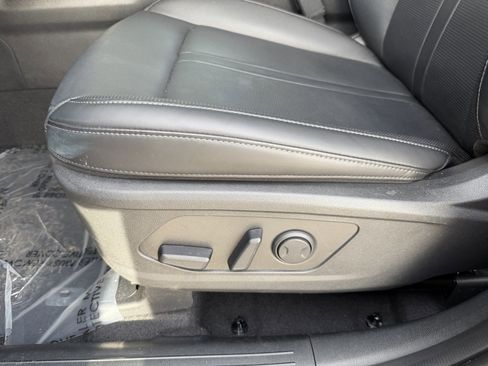 Used 2025 Kia Sorento EX image 30