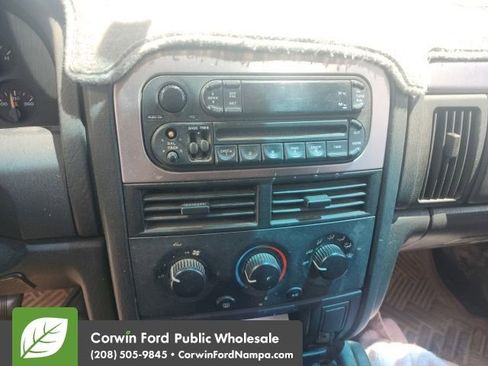 Used 2004 Jeep Grand Cherokee Laredo w/ Convenience Group AWD/4WD image 23
