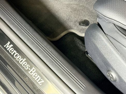 Used 2025 Mercedes-Benz E 350 Sedan image 21