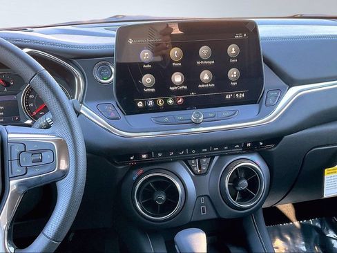 New 2026 Chevrolet Blazer LT w/ Convenience Package FWD image 6