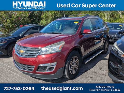 Used 2016 Chevrolet Traverse LT FWD image 1