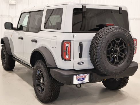 New 2026 Ford Bronco Badlands image 7