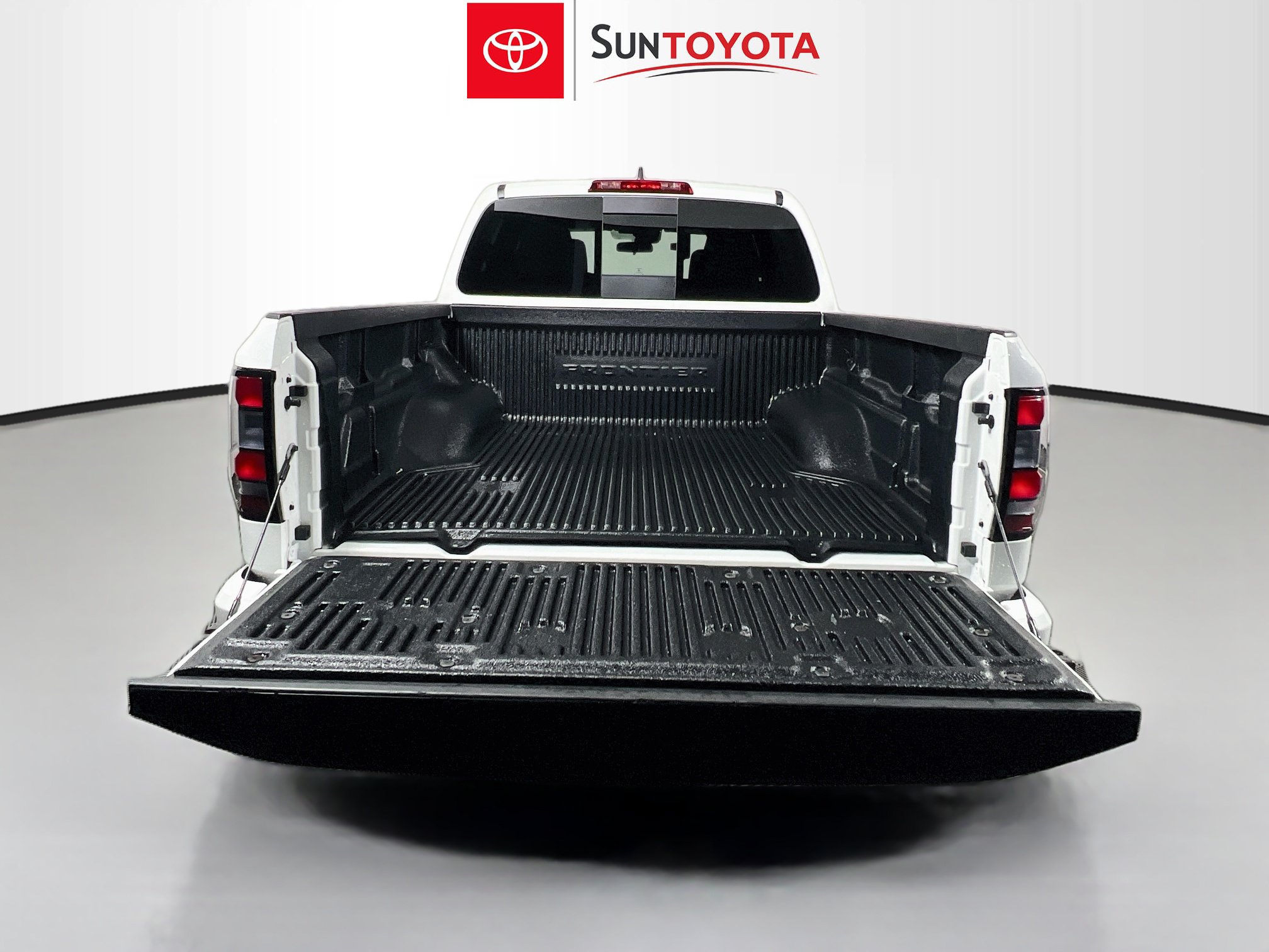Used 2026 Nissan Frontier Pro-X w/ Tow Package RWD image 33