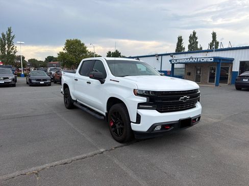 Used 2022 Chevrolet Silverado 1500 RST w/ Redline Edition AWD/4WD image 2