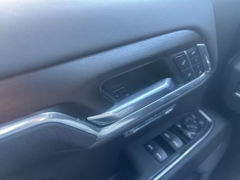 Certified 2025 GMC Sierra 1500 Denali image 30