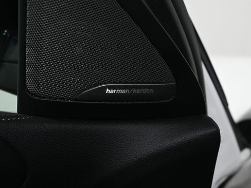 Used 2020 BMW X6 xDrive40i w/ Executive Package image 31