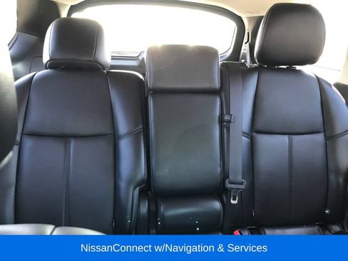Used 2019 Nissan Pathfinder SL FWD image 7