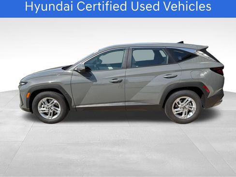 Certified 2026 Hyundai Tucson SE FWD image 2