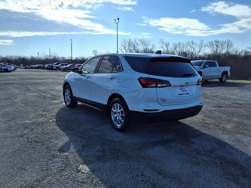 Used 2024 Chevrolet Equinox LS w/ LS Convenience Package image 24