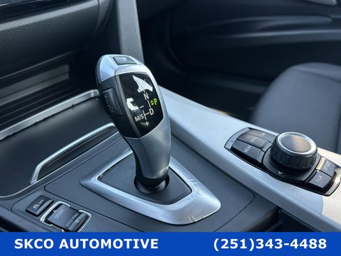 Used 2018 BMW 320i Sedan image 23