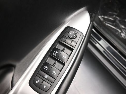 Used 2017 Dodge Journey SE FWD image 19
