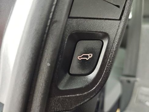 Used 2019 Toyota Sequoia Platinum AWD/4WD image 38
