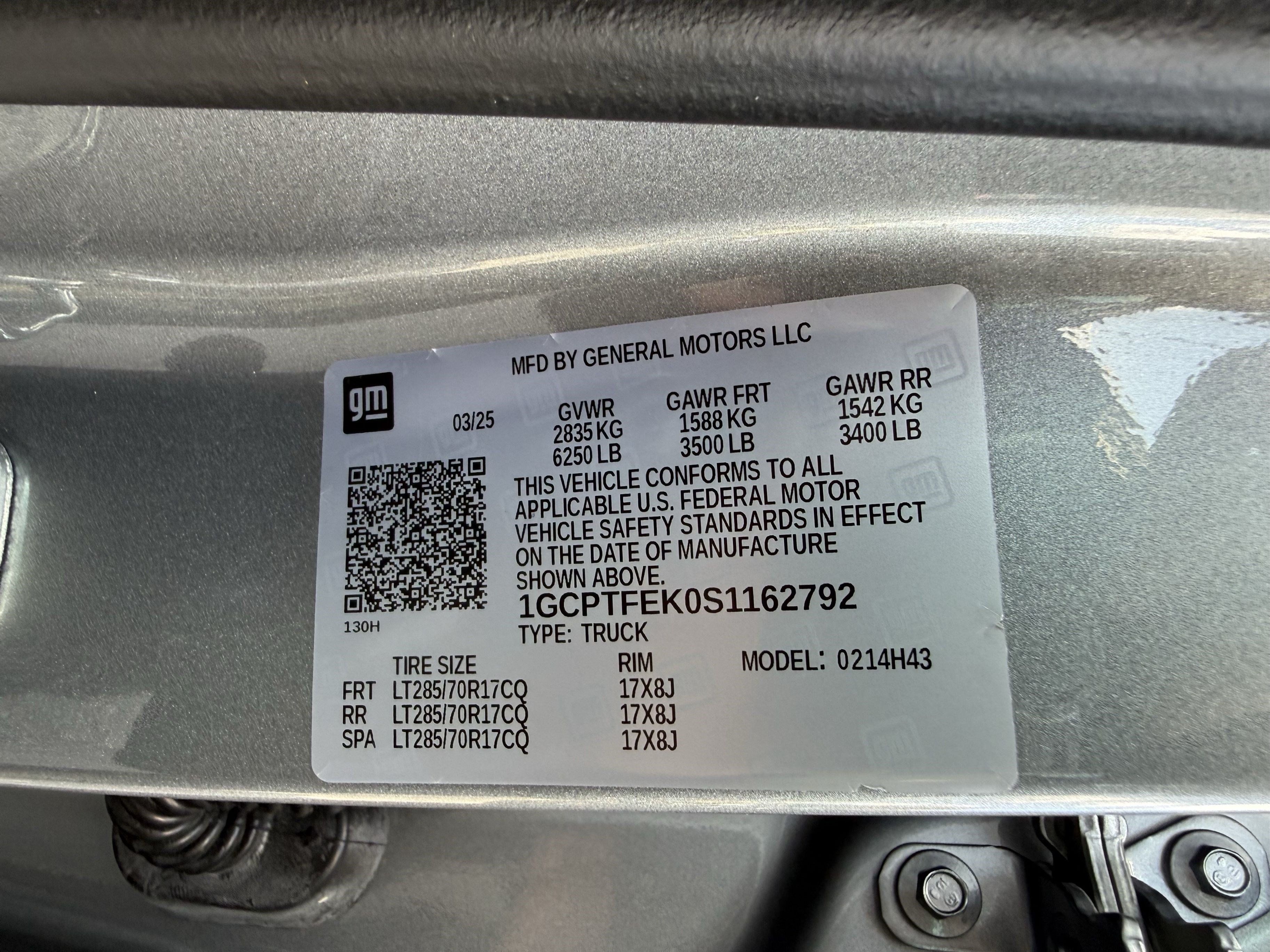 Used 2025 Chevrolet Colorado ZR2 w/ Technology Package AWD/4WD image 37