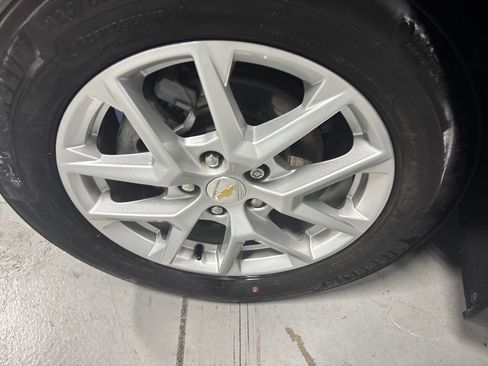 Used 2022 Chevrolet Equinox LT image 39