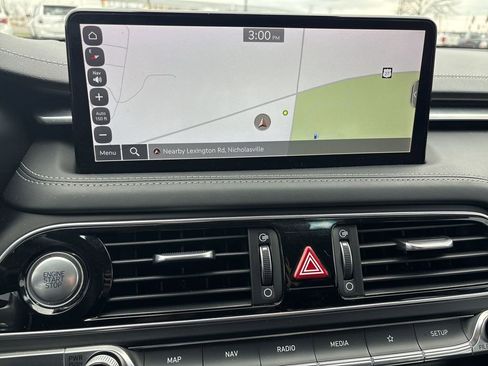 Used 2022 Genesis G70 2.0T w/ Prestige Package image 19